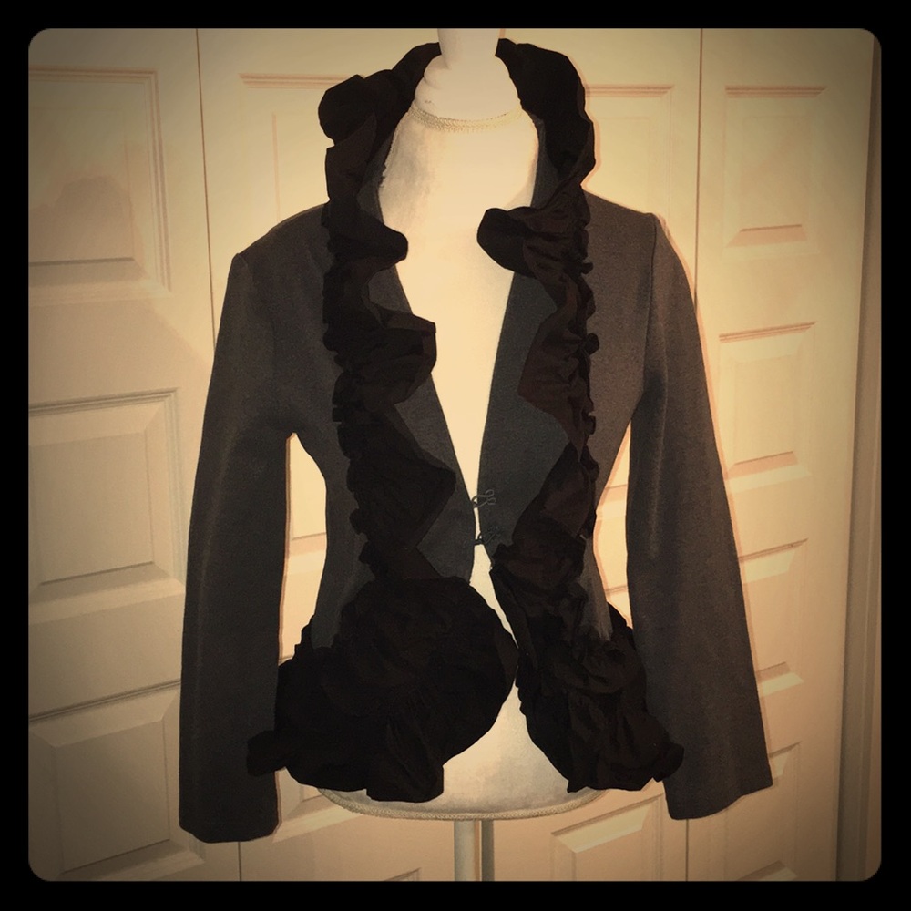 LUII grey black ruffle blazer